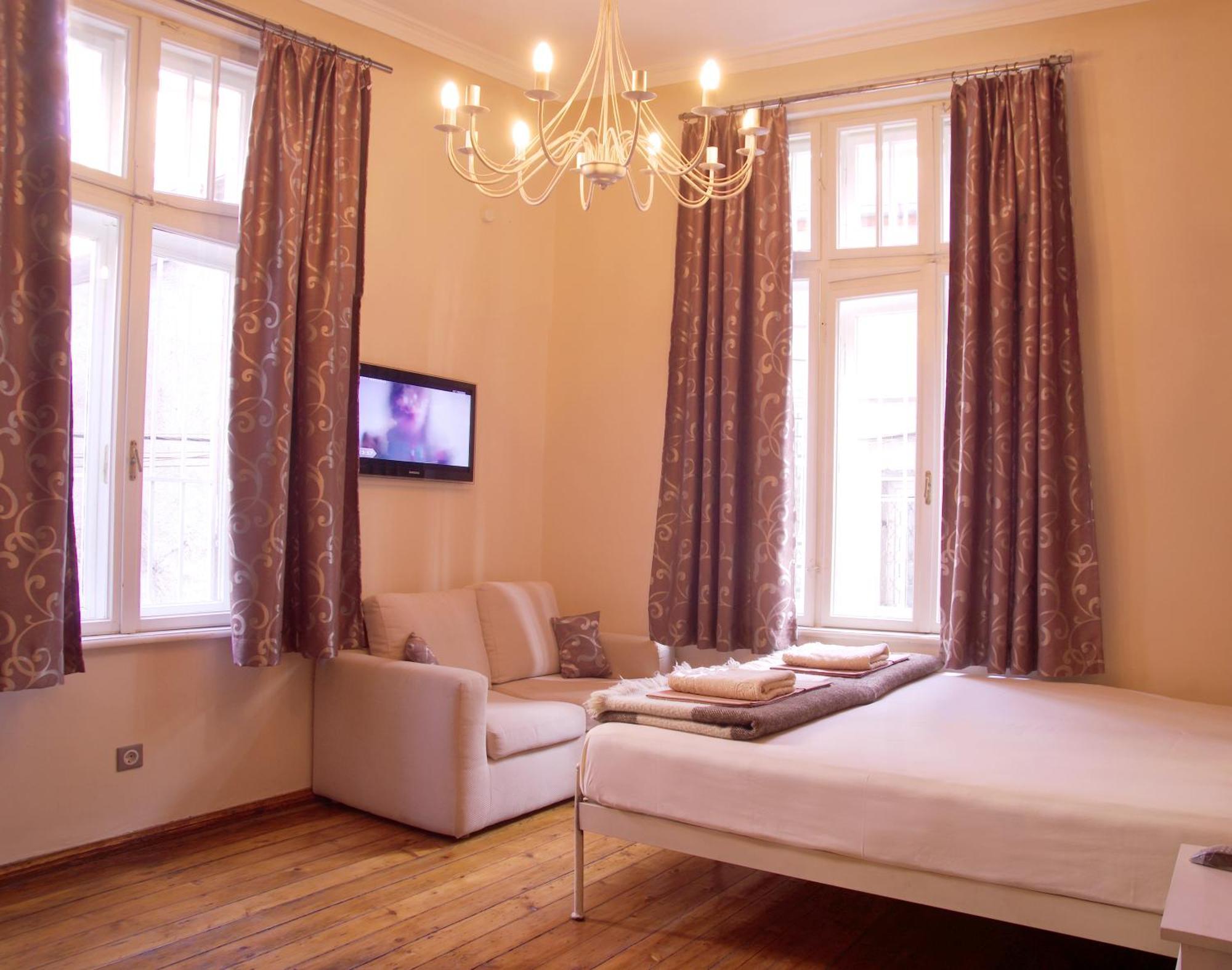 Balkan Rooms & Studios In Downtown Софія Екстер'єр фото